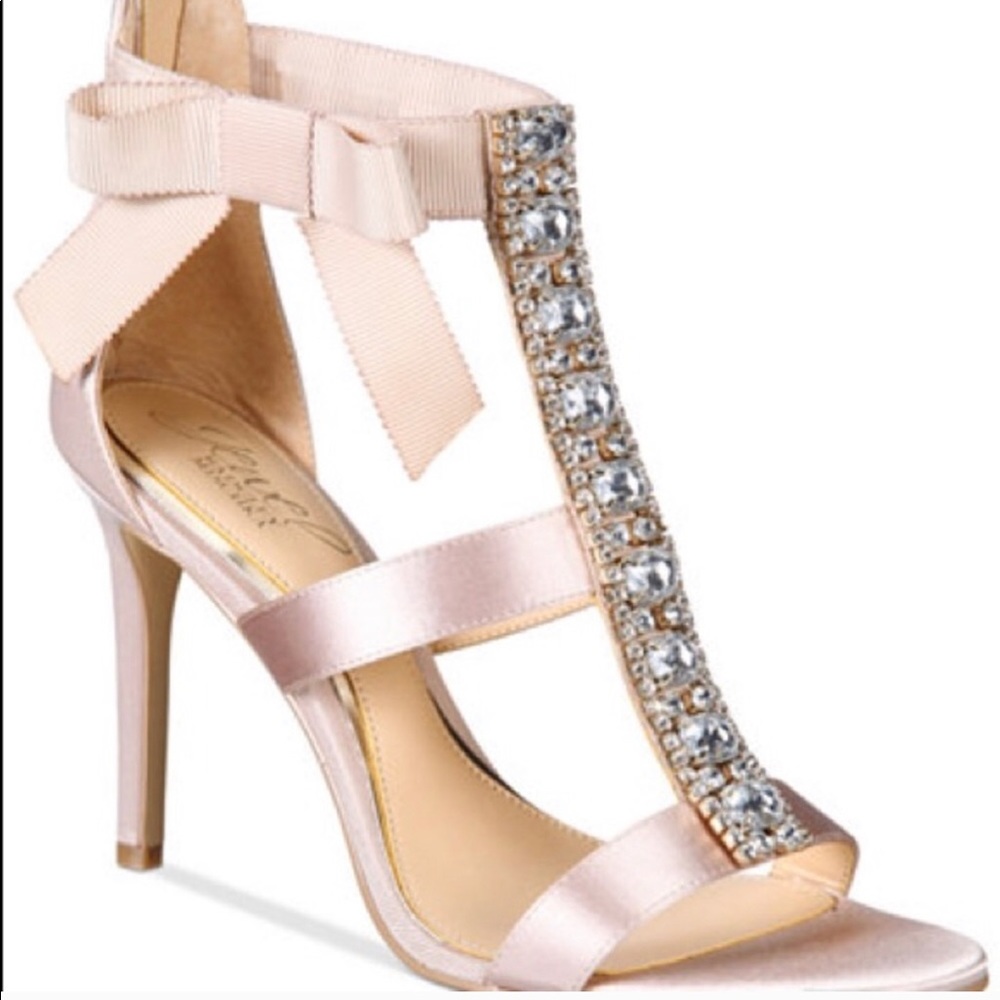 Jewel Badgley Mischka size 8 baby pink heels